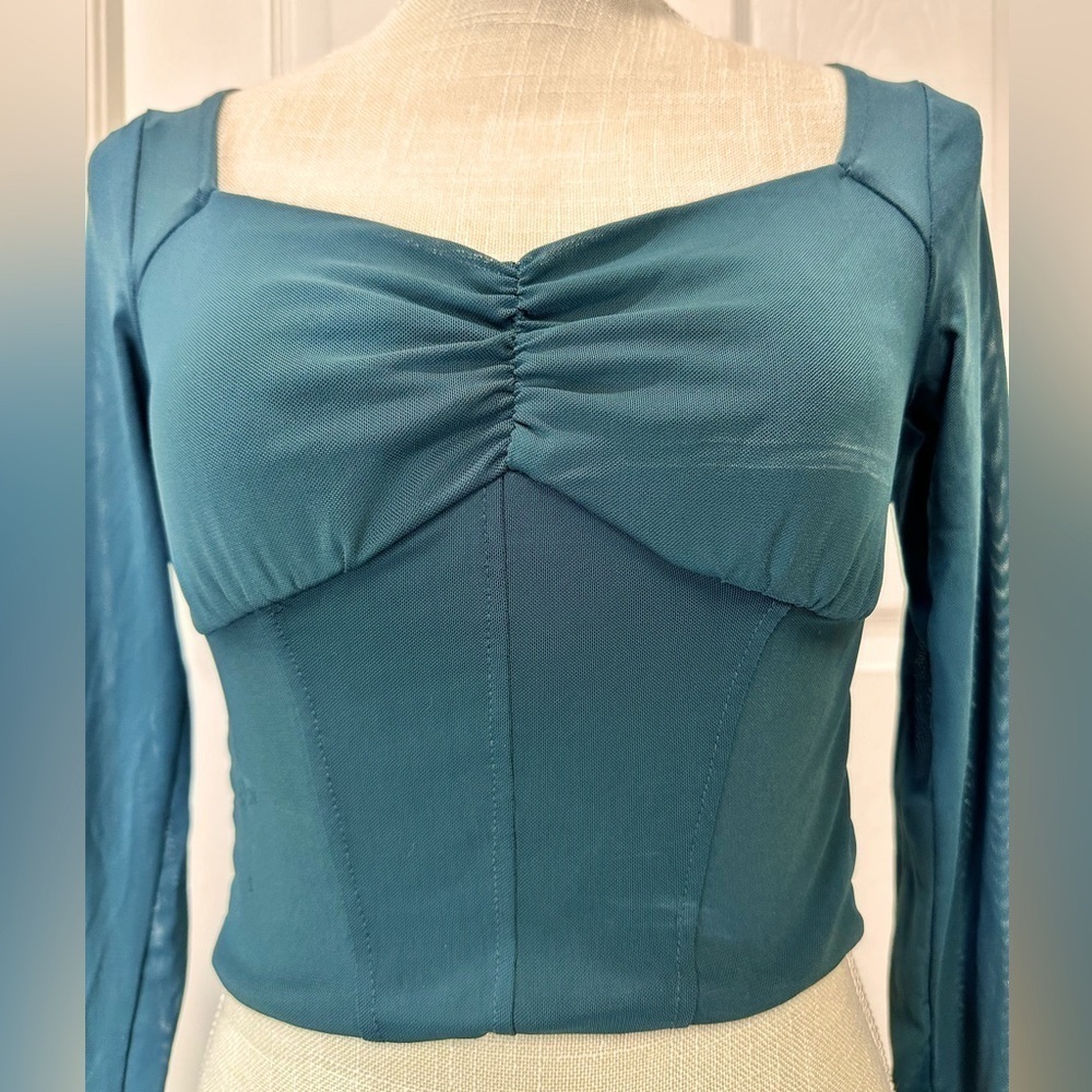 Green Fitted Crop Top with sheer sleeves Size XS